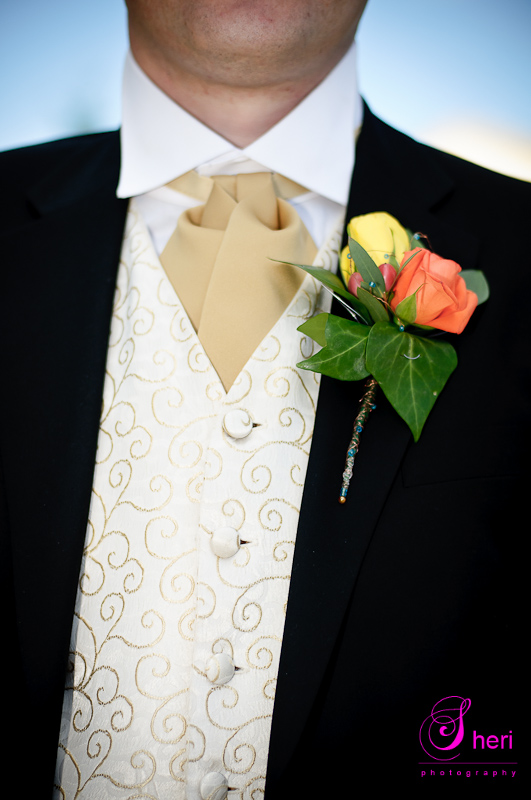 buttonhole groom 